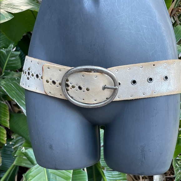 Calvin Klein jeans, silver tooled wide  leather studded statement belt - Picture 1 of 5